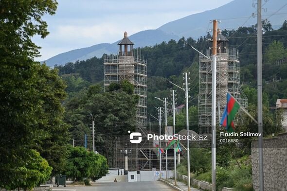 Şuşada həm məsciddə, həm də kilsədə restavrasiya işləri aparılır - FOTOLAR
