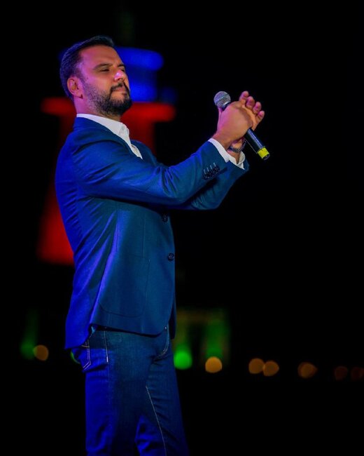 Alişan Bakı konsertində "Qarabağ maralı"nı canlı oxudu