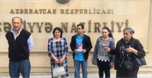 "Həkim sistemi taxıb çay içməyə getdi, nəvəm keçindi..." - Xəstəxanada ölən 7 aylıq körpənin nənəsi