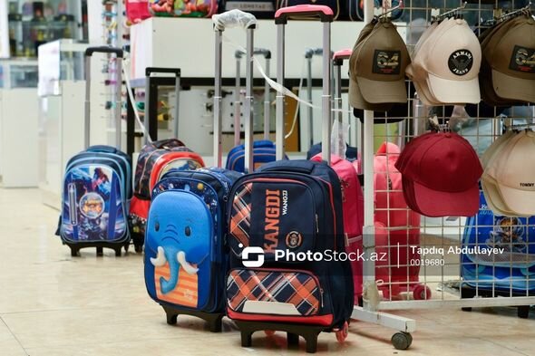 Məktəbli ləvazimatının qiymətləri nə qədər artırılıb? – "Sədərək" və yarmarkadan REPORTAJ-FOTO