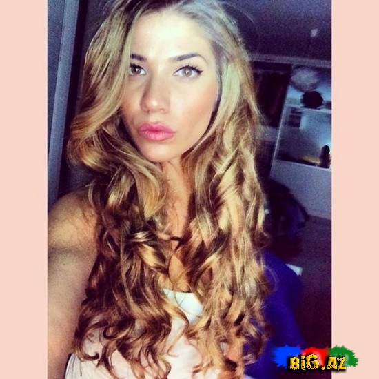 Ido, milli futbolçunun bacısı ilə birlikdə - FOTO