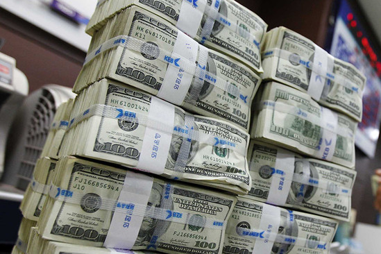 Kilsənin həyətində xəzinə basdıran nazir tutuldu - FOTO