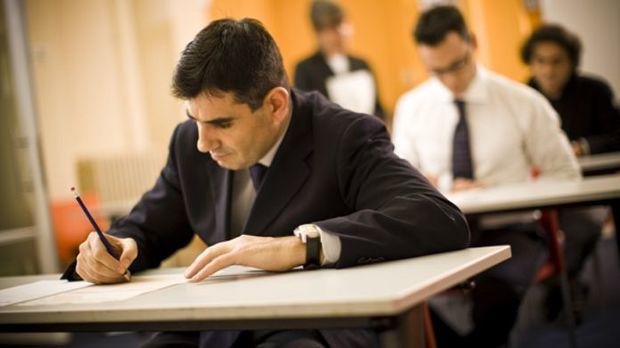 Vəkilliyə qəbul üzrə imtahanın nəticələri açıqlandı