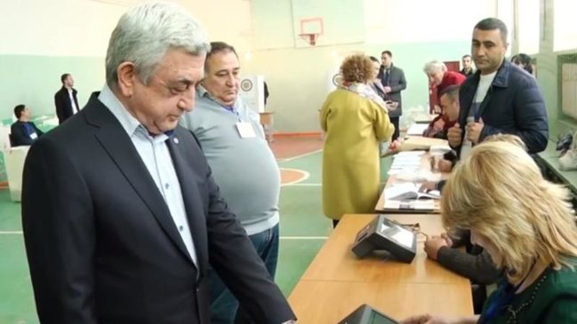 Sərkisyan parlament seçkilərində şok yaşadı - Aparat onu tanımadı