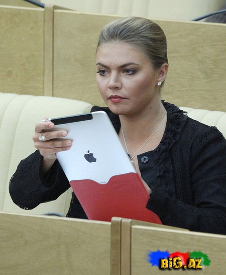iPaddan ayrılmayan siyasətçilər - FOTO