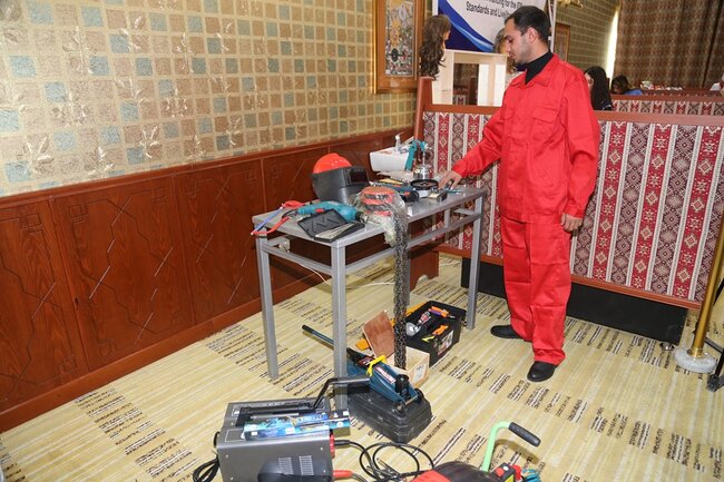 833 məcburi köçkün gəncə şəxsi biznesini qurmaq üçün avadanlıqlar təqdim edilib - FOTO