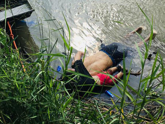 Daha bir təsirli FOTO - Ata ilə 23 aylıq qızının cəsədi tapıldı