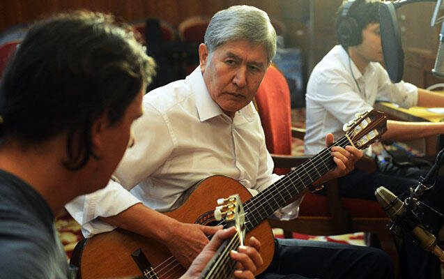 Mən ölümdən qorxmuram" - Almazbek belə oxumuşdu - VİDEO