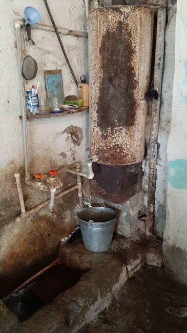 Azərbaycanda natəmiz şəraitdə çörək istehsal edilir - FOTO