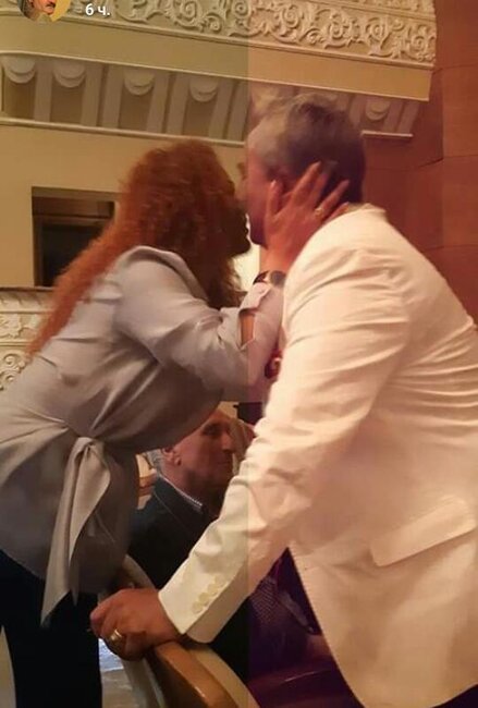 Vəfa Zeynalovanın kişi həmkarıyla səmimi FOTOsu yayılıb