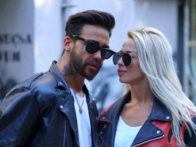 Üzünə saqqal əkdirən Neslihan sevgilisi ilə görüntüləndi - FOTOLAR