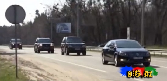 Ukrayna daxili işlər naziri qaydanı belə pozdu - VIDEO