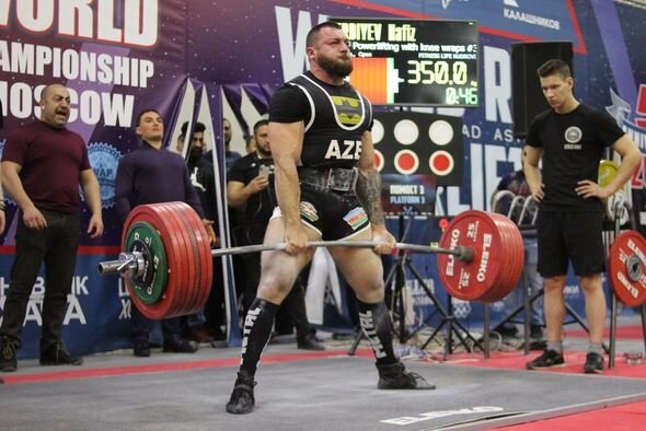 Azərbaycanlı idmançı Moskvada dünya rekordu qırıb çempion oldu - FOTO
