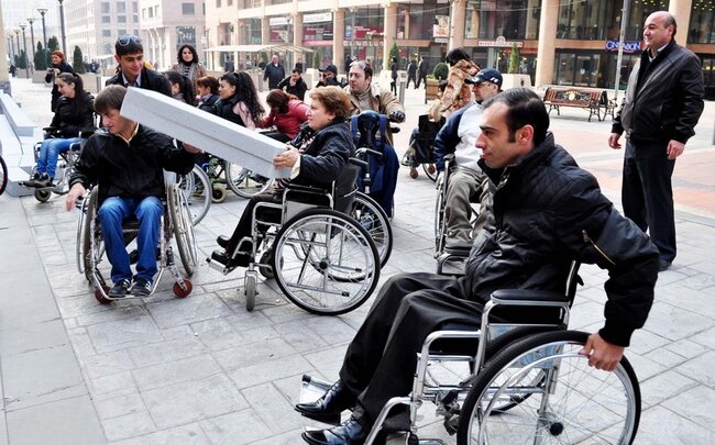 Ermənistanın Ombudsmanı: "Əlillərimiz bir çox problemlərlə üzləşirlər"
