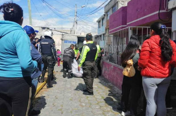 İntim münasibət zamanı bədbəxt hadisə - Evinə kişi gətirən gəlinin çılpaq cəsədi tapıldı - FOTO