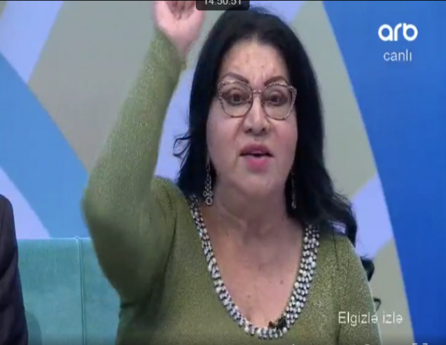 Şəfiqə Nağıyevadan efirə yaraşmayan sözlər: "Sənə yedirdəcəm"- VİDEO FacebookTwitterWhatsAppDaha Çox