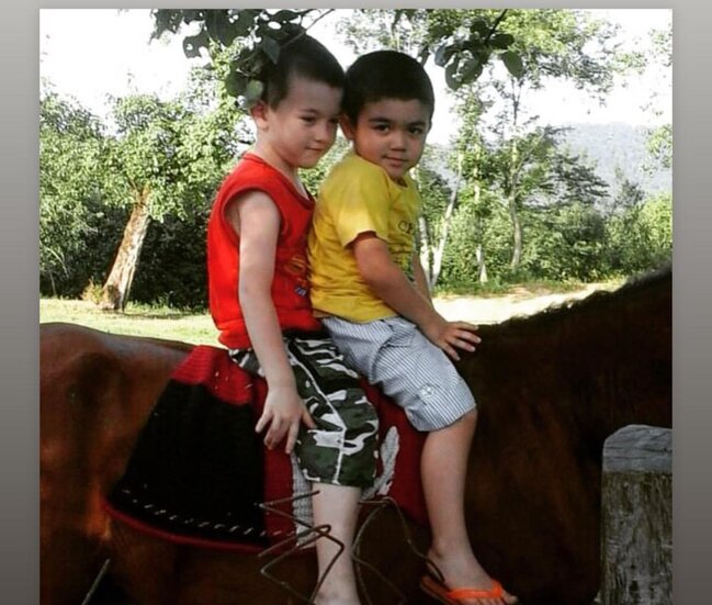 Elnarə həyat yoldaşı ilə illər əvvəl çəkilən fotolarını paylaşdı