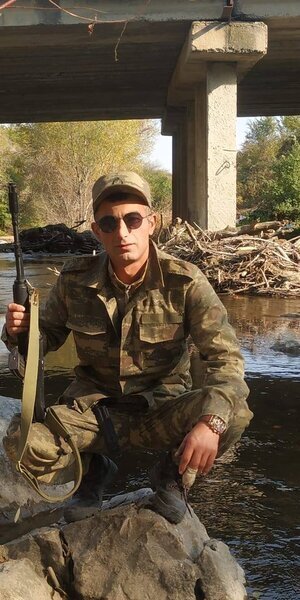 İnternatda böyüyən qəhrəmanımız məşhur FOTOLARından DANIŞDI