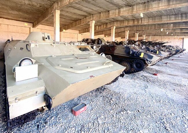 Müdafiə naziri bu bazanın döyüş hazırlığını yoxladı - FOTO