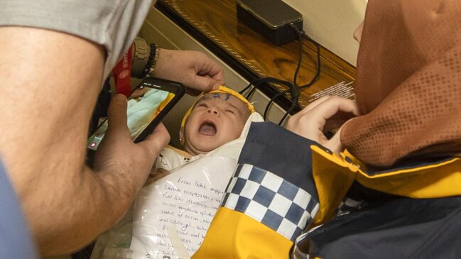 İlk təyyarə səfərləri ata-anasız keçdi... - FOTOLAR