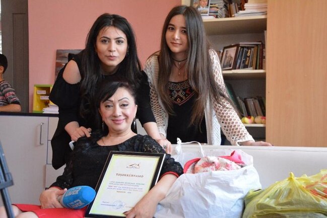 Tanınmış prodüser və telejurnalistin anası vəfat etdi - Daha bir həkim səhlənkarlığı - FOTO