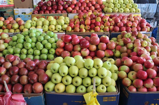 Bol çeşid, fərqli qiymət... - Novruz yarmarkası/ FOTOREPORTAJ