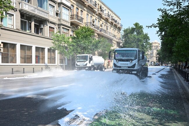 Bu gün Bakının 550 küçəsi yuyulub