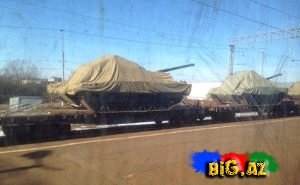 Putin bu tanklarla dünyaya meydan oxuyacaq - FOTO