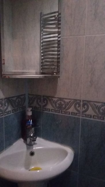 Təcili Badamdar qəsəbəsində mənzil satılır!