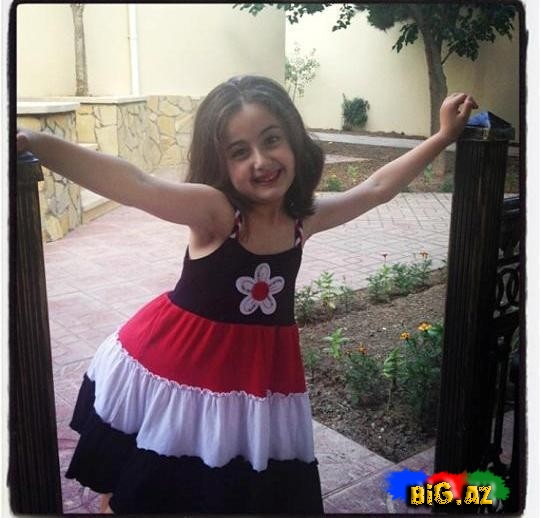 Sənubər İsgəndərli nəvəsi ilə - FOTO