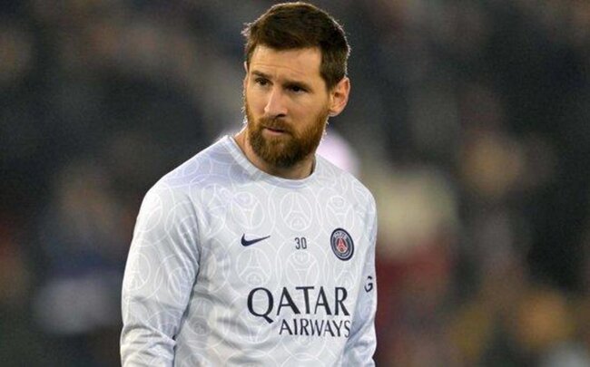 Messi "Barselona"dan təklif gözləyir, kluba qayıtmağa hazırdır