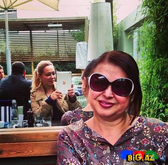 Firəngiz Mütəllimova və bacısı İstanbulda – FOTO