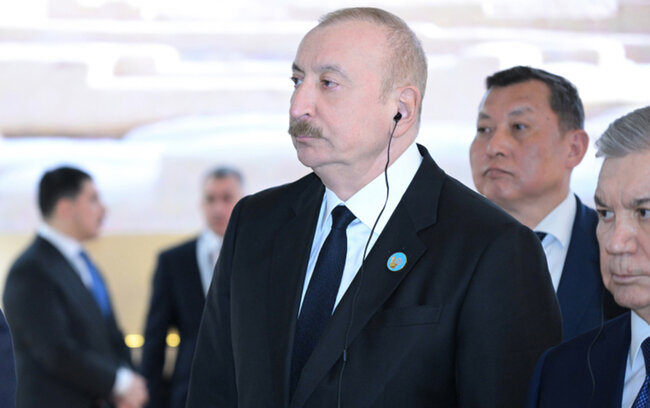 Prezident həmkarları ilə Türküstanı gəzdi - Fotolar