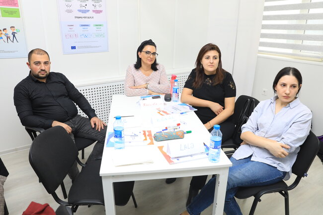 "Genderyönümlü pedaqogika" üzrə təlimləndirilən 400-ə yaxın müəllim təhsil sistemində gender bərabərliyini təşviq edəcək