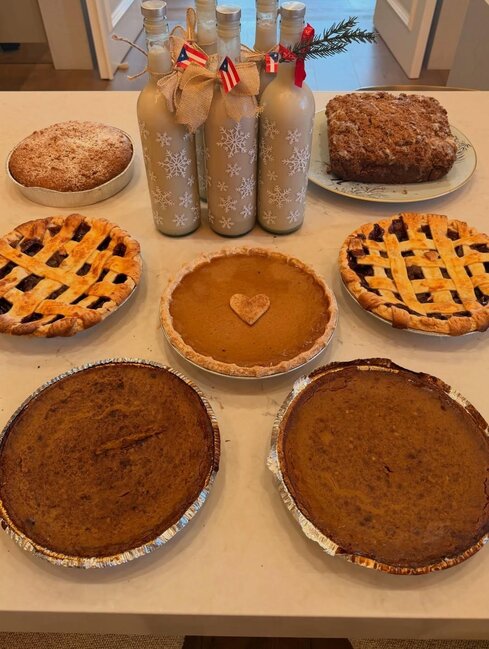 CeyLo mətbəxə girib hinduşka bişirdi - Fotolar