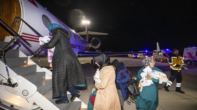 İlk təyyarə səfərləri ata-anasız keçdi... - FOTOLAR