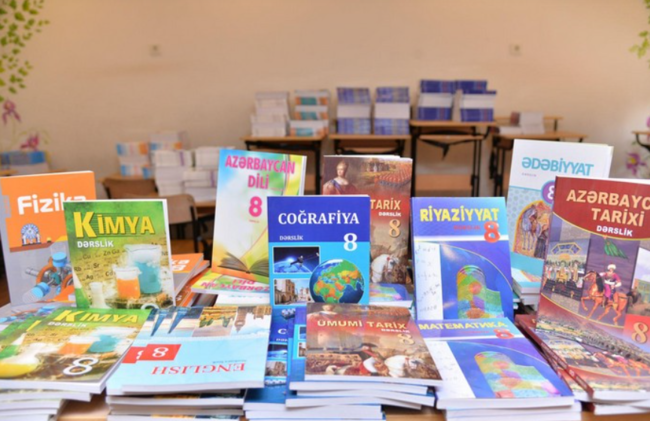 Təhsil eksperti xəbərdarlıq edir: Dərsliklər şagirdin inkişafına uyğun deyil