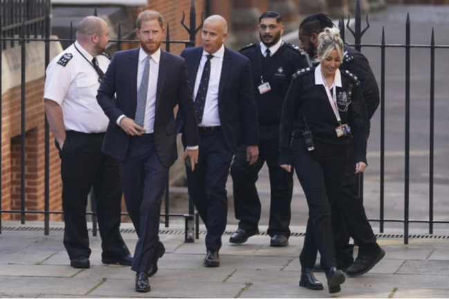 Şahzadə Harri Britaniya hökumətini məhkəməyə verib