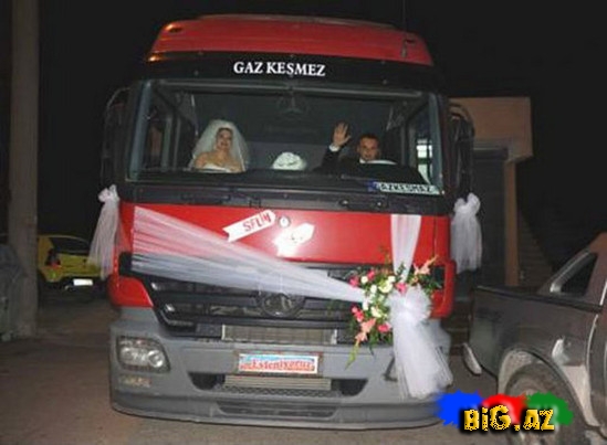 Hər kəs bu gəlin maşınından danışır - İNANILMAZ GÖRÜNTÜ - FOTO
