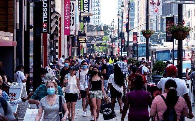 100 gün: Amerikalıların əksəriyyəti Trampı dəstəkləyir