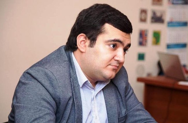 Bəstəkar polisləri bir təriflədi ki: "Çox sevinirəm"