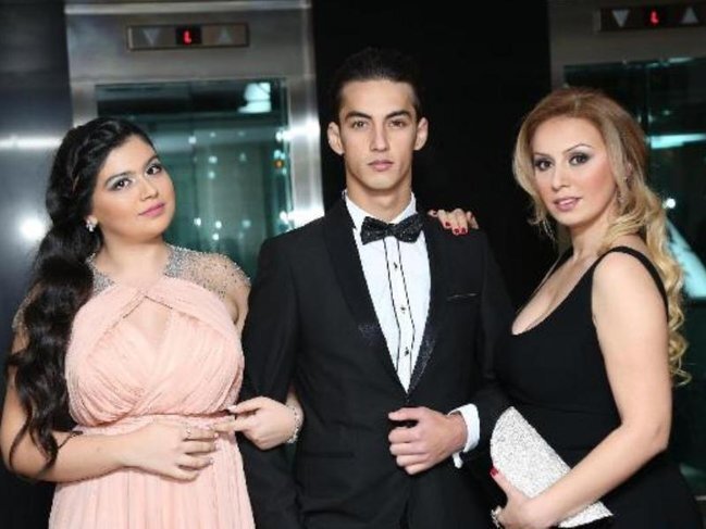 Roza Zərgərlinin oğlu da Bələdiyyəyə üzv seçildi - FOTOLAR