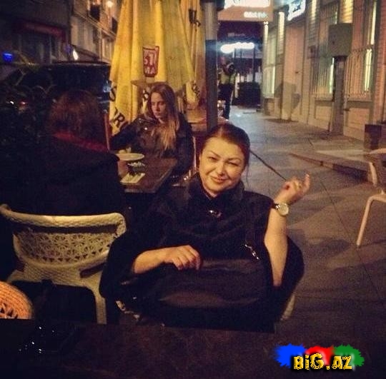 Firəngiz Mütəllimova və bacısı İstanbulda – FOTO