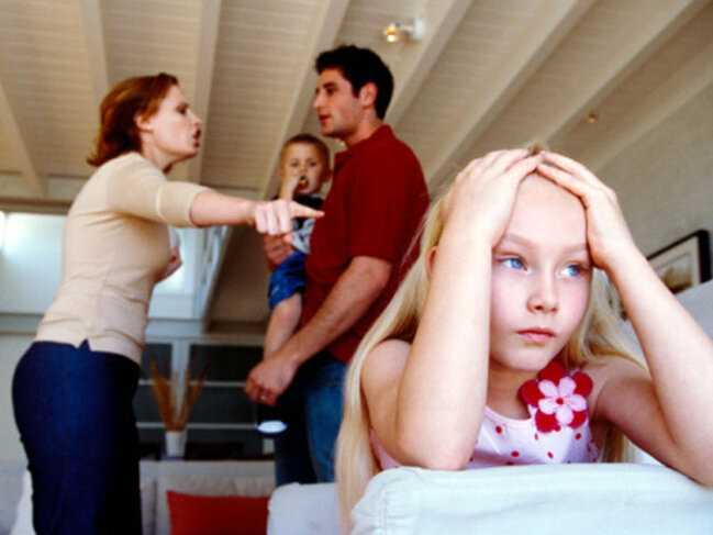 Ailədəki problemlər uşaqlarda xəstəlik yaradır – VALİDEYNLƏR OXUSUN