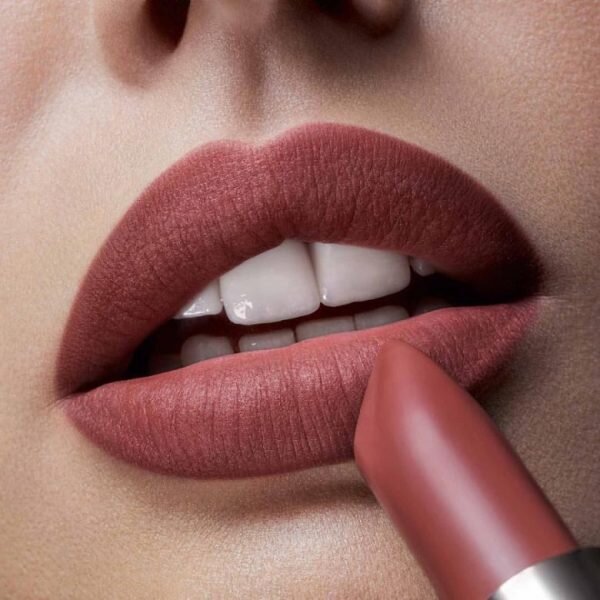 Qadınların ən sevdiyi makiyaj vasitəsi - Trend dodaq boyaları