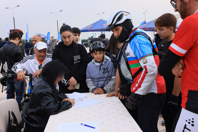 9 Noyabr – Dövlət Bayrağı Günü münasibətilə veloyürüş keçirilib - FOTO