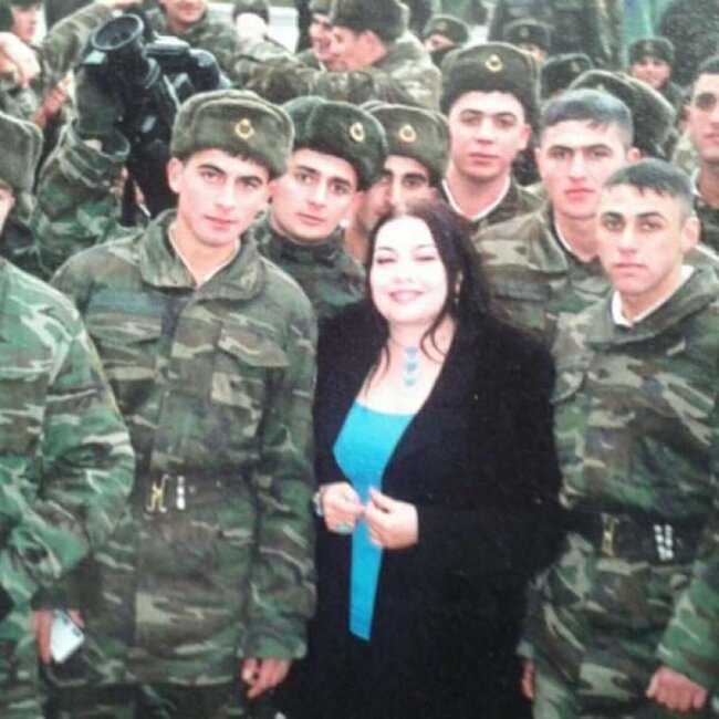 Övladını öldürdülər, Şövkət Ələkbərovanın təklifini rədd etdi, gözləri tutuldu - "Mercedes" sürən ilk azərbaycanlı qadın müğənnimiz...