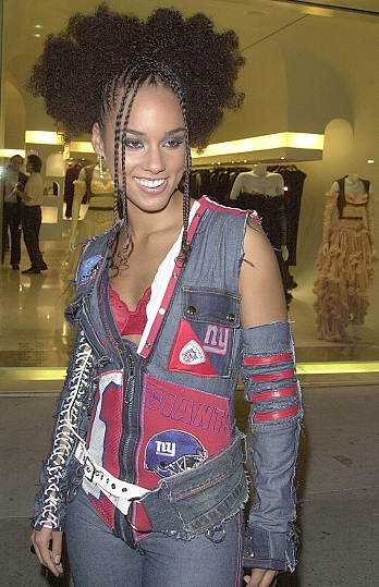 Saç düzümləri ilə gündəm olan ULDUZLAR - FOTO