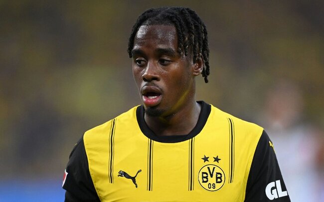 "Borussiya"nın yarımmüdafiəçisi karyerasını İngiltərə Premyer Liqasında davam etdirə bilər