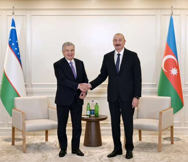 İlham Əliyev Şavkat Mirziyoyev ilə görüşüb - Foto